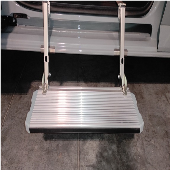Marchepied latéral repliable pour Citroën Jumpy 2016 + Marchepied latéral repliable pour Citroën Jumpy 2016 +