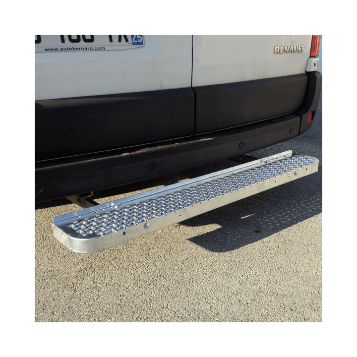 Marchepied arrière fixe pour Renault Master sans attelage arrière
