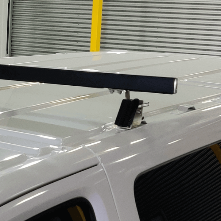barre rabattable Toyota Proace 2016+ détail fixation sur point constructeur