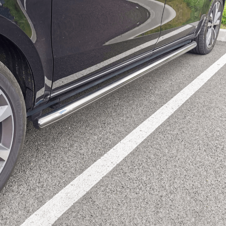Barres latérales de protection pour Renault Kangoo en inox brossé.