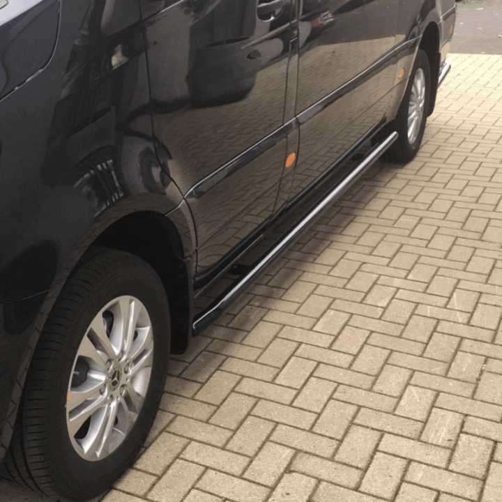 Barres latérales de protection pour Peugeot Partner en inox brossé.
