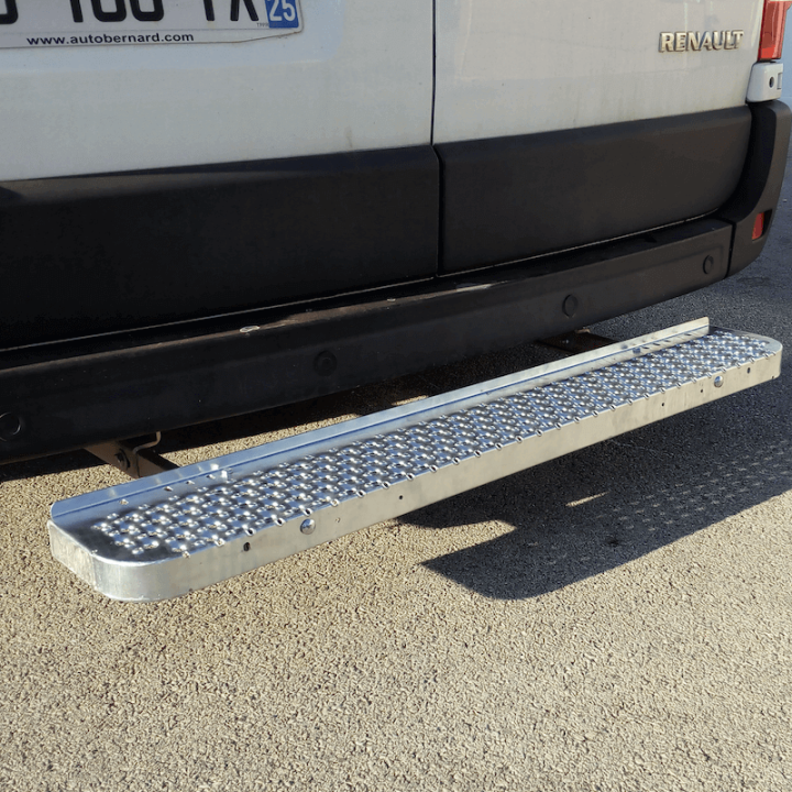 Marchepied arrière fixe pour Ford Transit sans attelage arrière